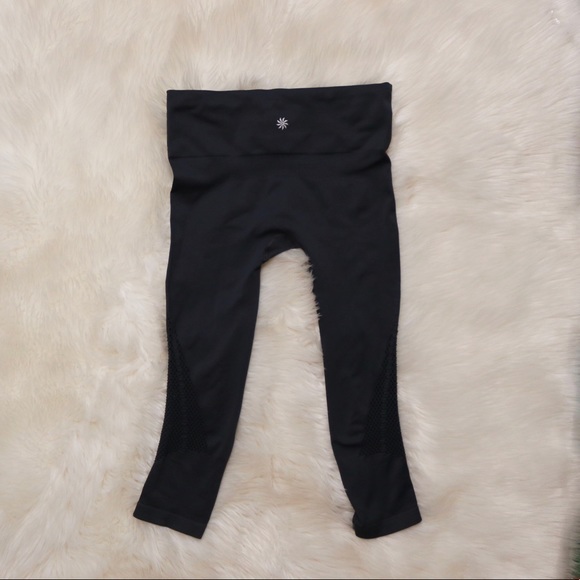 Tableta laser cut Capri leggings - Picture 2 of 5